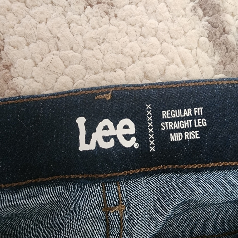 Relaxed Fit Mid Rise Straight Leg Jeans - Picture 5 of 8